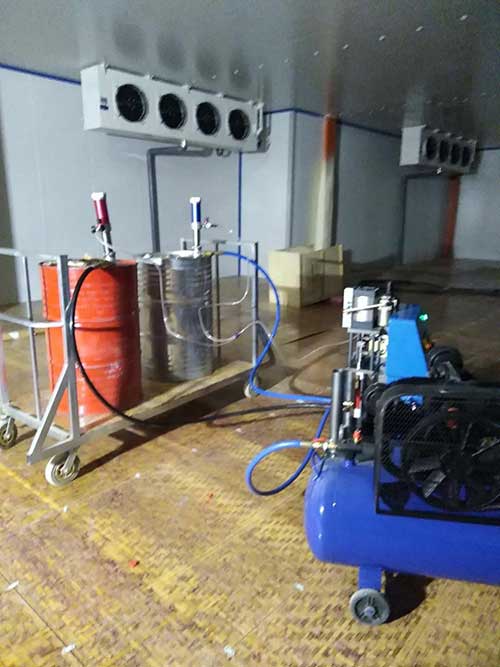 聚氨酯冷庫保溫層厚度計(jì)算方法(圖1) 冷庫保溫層聚氨酯硬泡噴涂